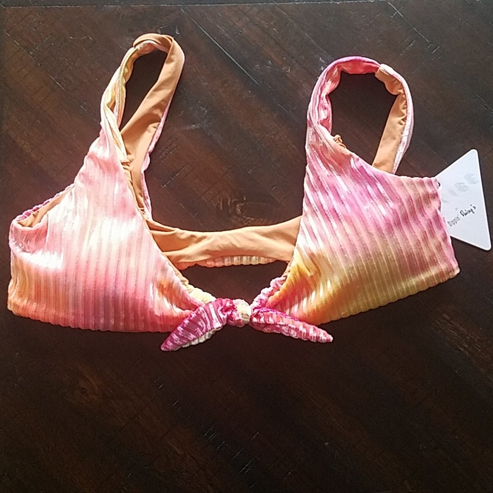 NWT Dippin' Daisy's Muse Top